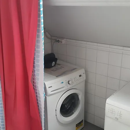 Camping Single Bed In Quiet Area *