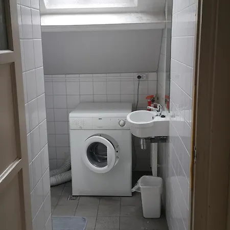 Single Bed In Quiet Area Camping Eindhoven